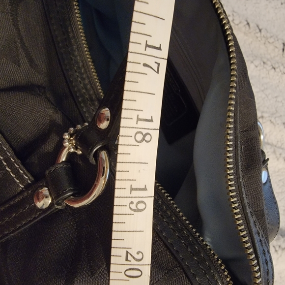 Coach purse - Picture 4 of 13